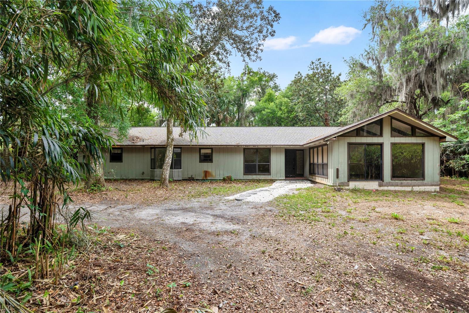 Photo of 599 Lake Geneva Rd