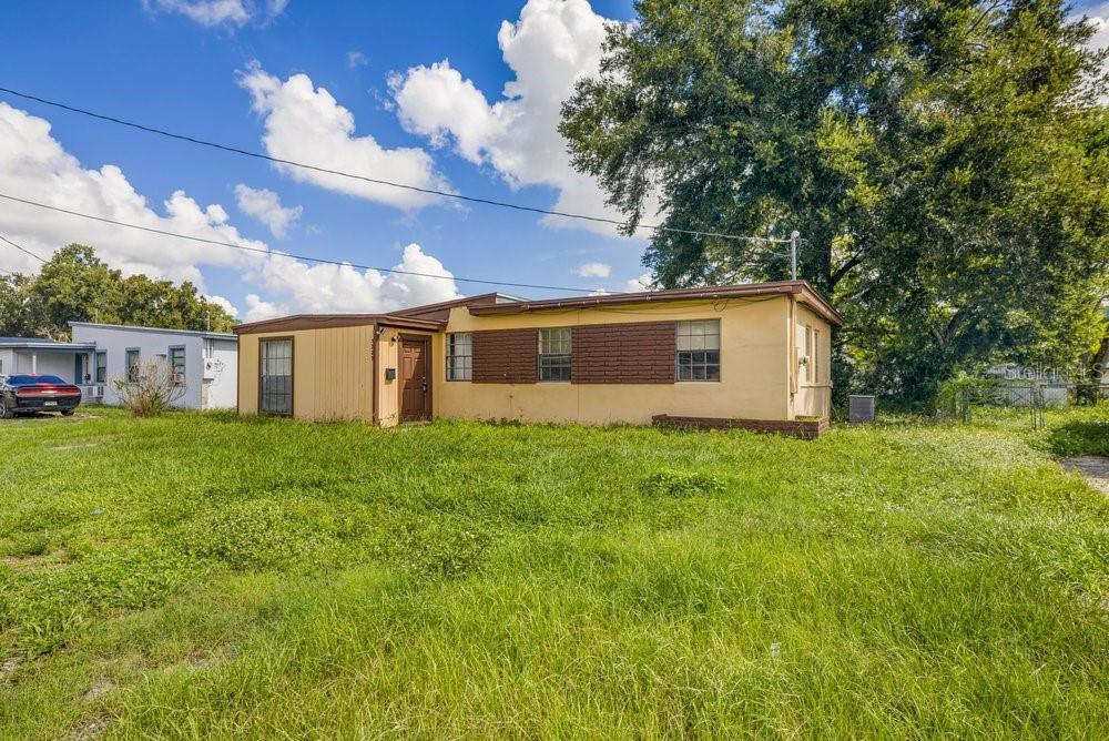 Photo of 1227 N Pine Hills Rd